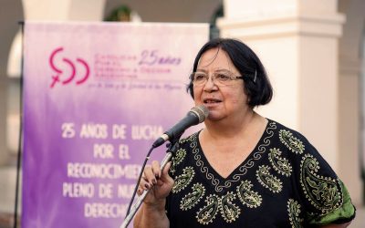 Marta Alanis condecorada con el premio Joan B. Dunlop otorgado por la IWHC