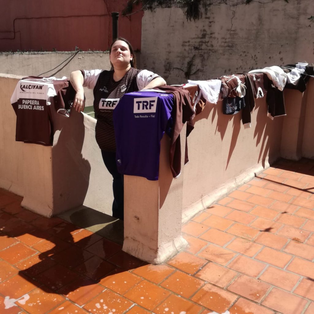 Cuerpas reales, hinchas reales: imágenes que trazan redes afectivas