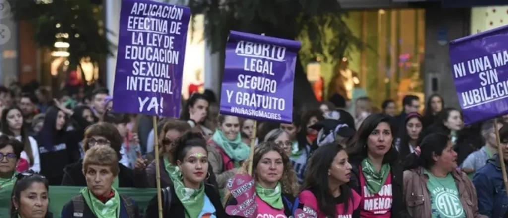 “Falsas denuncias”: un proyecto inconstitucional que descuida y atrasa